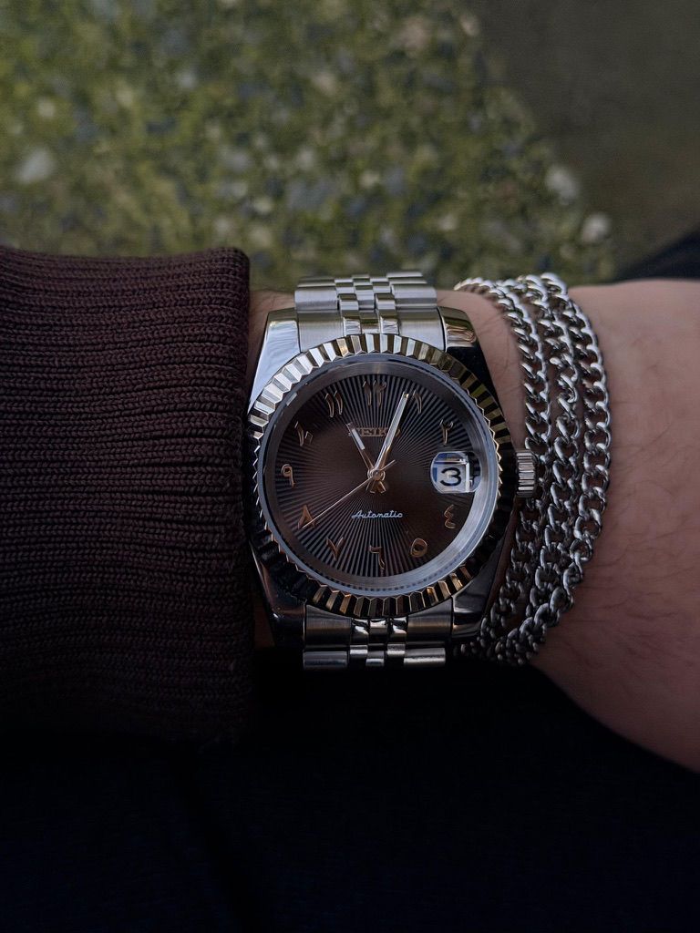 Watch 18